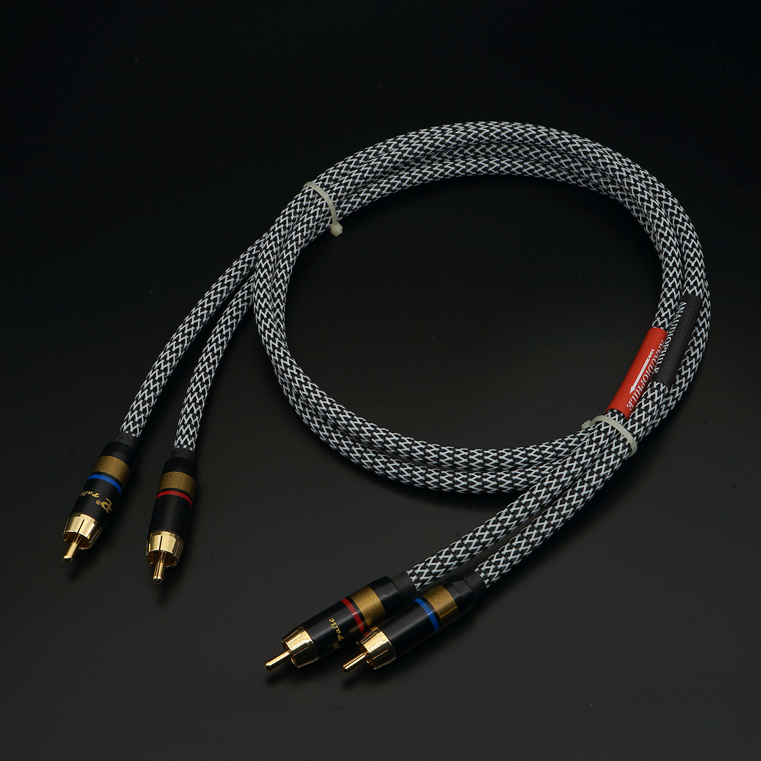 Pair CANARE L-4E6S RCA Cable P - Braided Line recension och pris